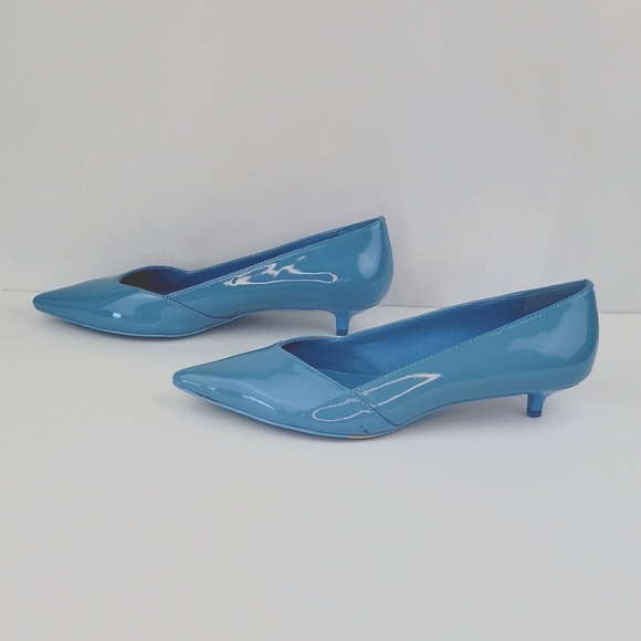 Cakvin Klein Patent Leather Pointy Toe Low Kitten Heel Pump Baby Blue Sz 7.5 - Picture 7 of 11